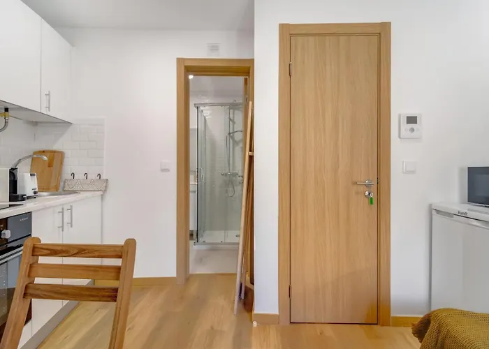 Modern Cocoon In Santos W Ac | By Airnest * Lisboa