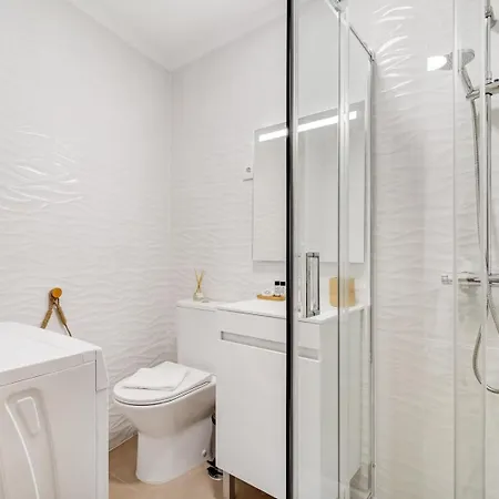 Modern Cocoon In Santos W Ac | By Airnest Lisbon