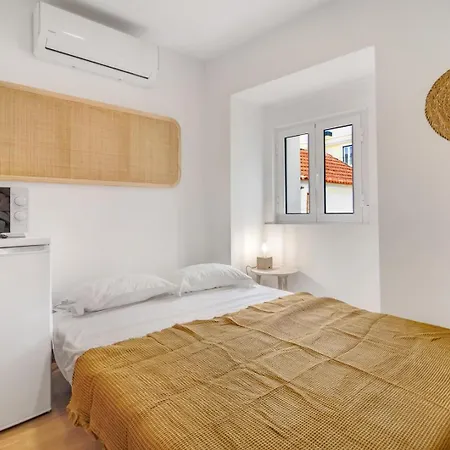 Charming Studio W/ A/C - Santos | By Airnest *